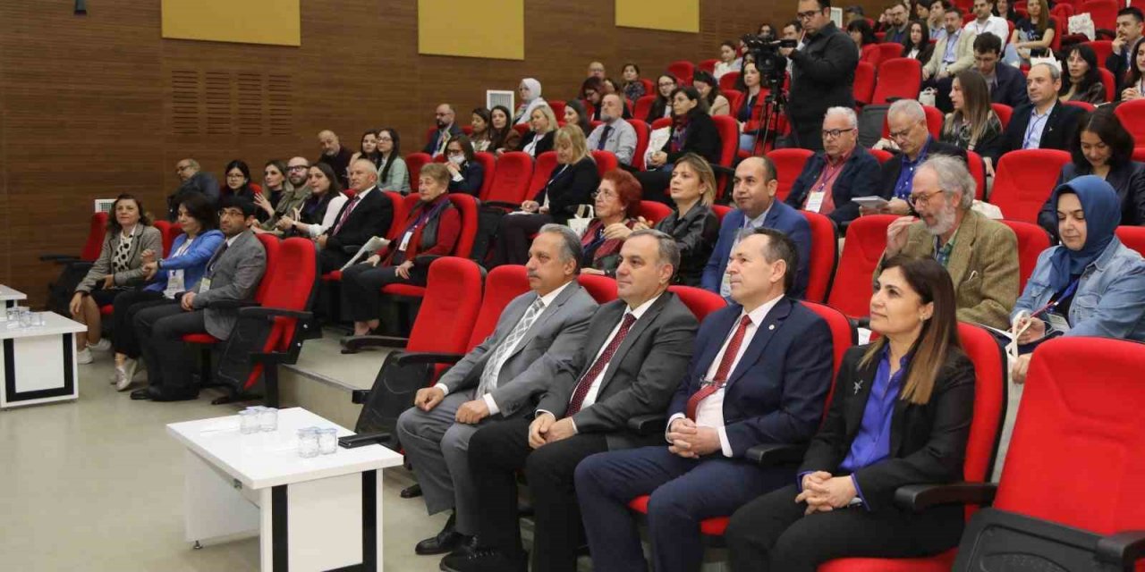 36. Ulusal Dilbilim Kurultayı ERÜ ev sahipliğinde düzenlendi