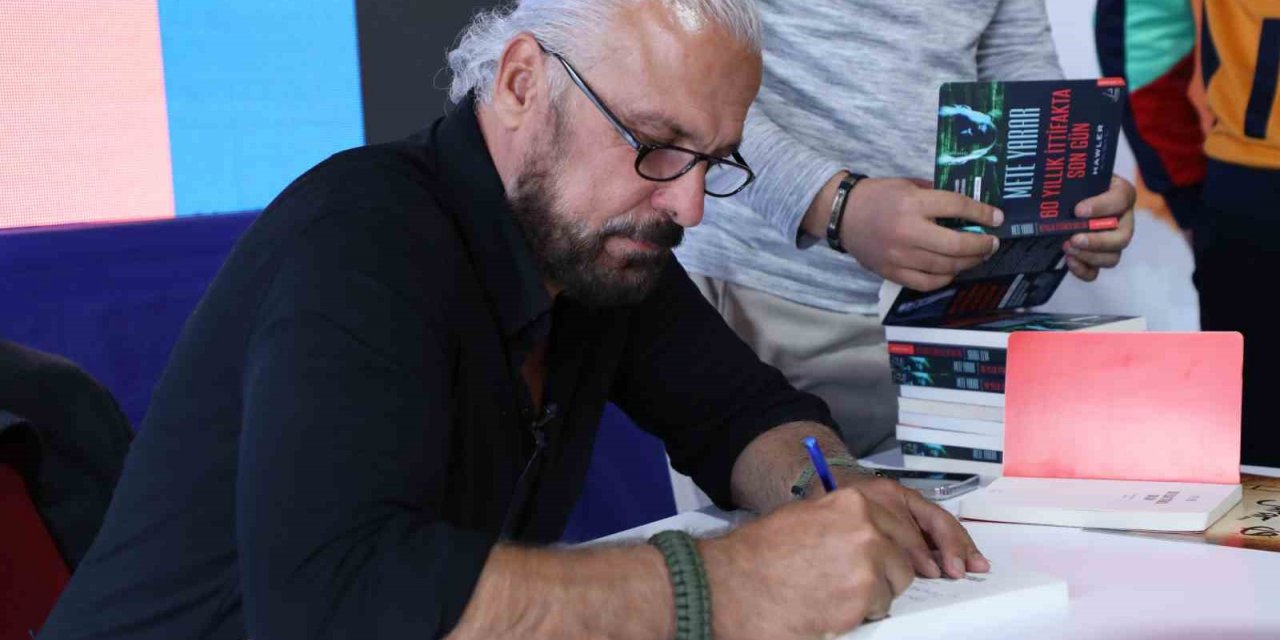 Yedi Güzel Adam Kitap Fuarı sona erdi