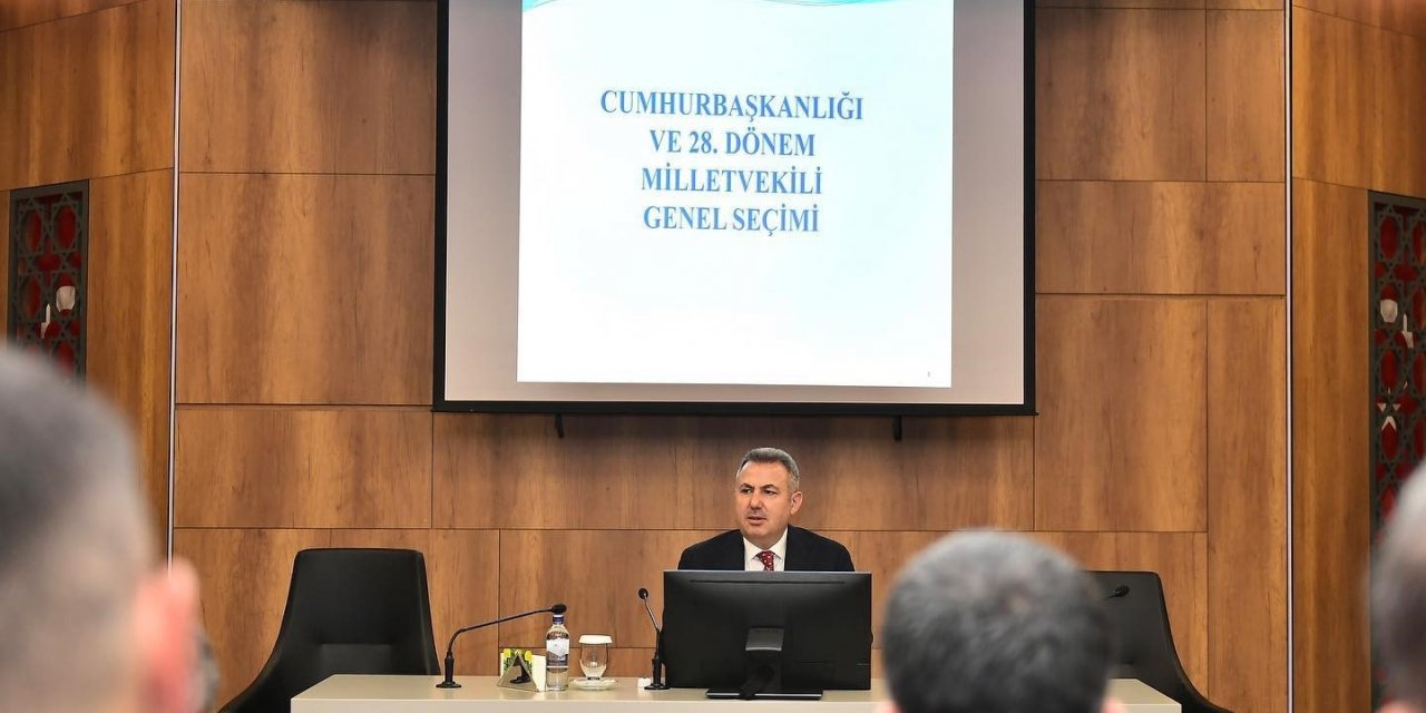 Adana’da “seçim güvenliği” toplantısı yapıldı