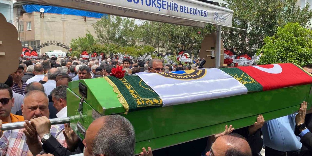 Efsane Başkan Saraç, son yolculuğuna uğurlandı