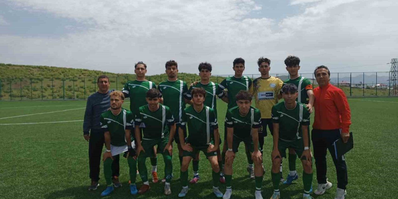 DSİspor U-18 takımı bölge şampiyonu oldu