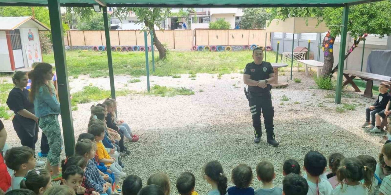 Marmaris’te miniklere oyunlarla  trafik eğitimi verildi