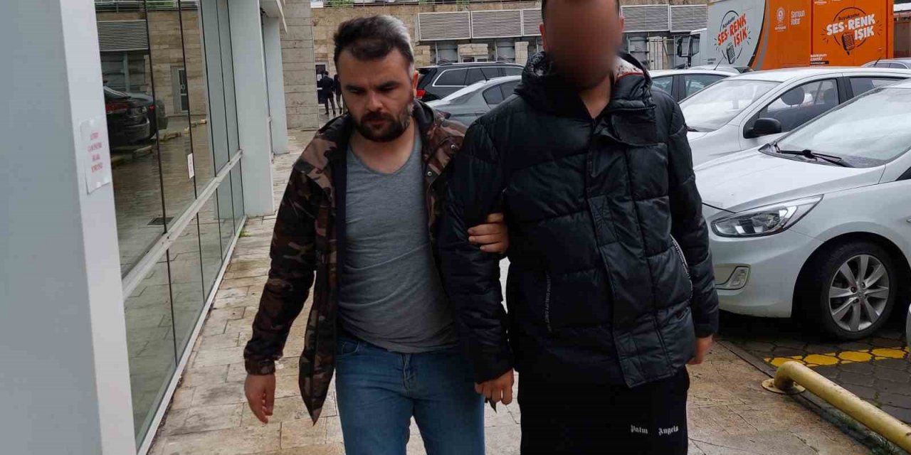 Halı saha maçında çene kıran kavga: 3 gözaltı