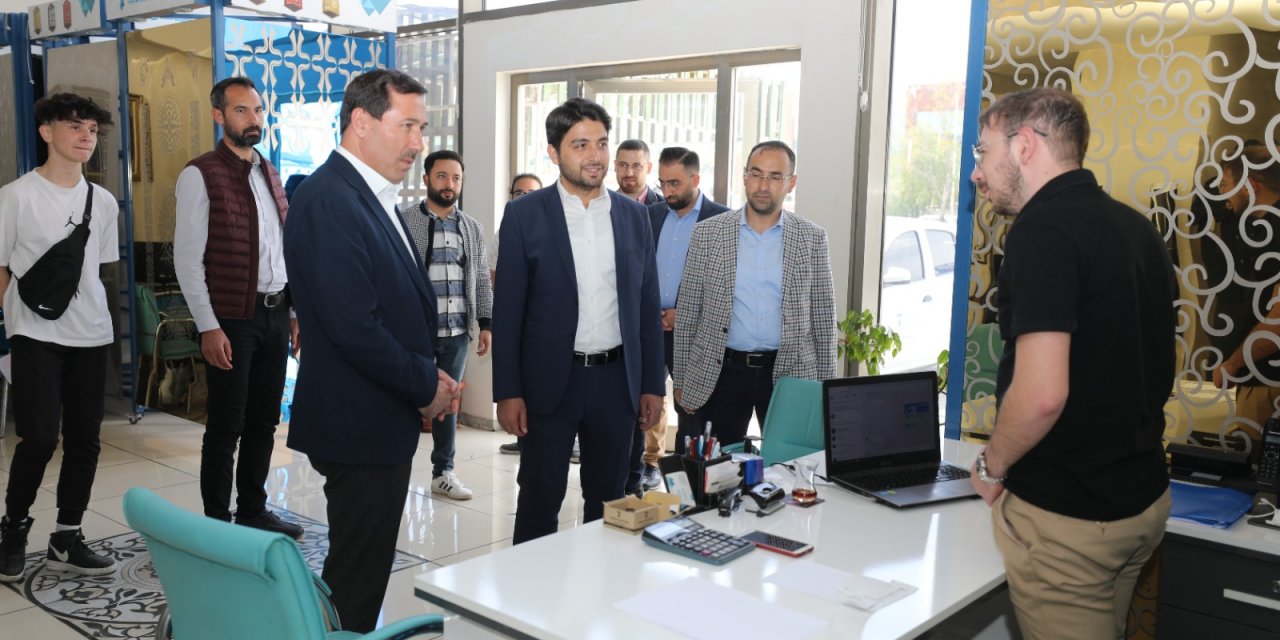 AK Parti Konya adayı Zeren ve Başkan Kılca Faydasıçok Sanayi Sitesi esnafını ziyaret etti