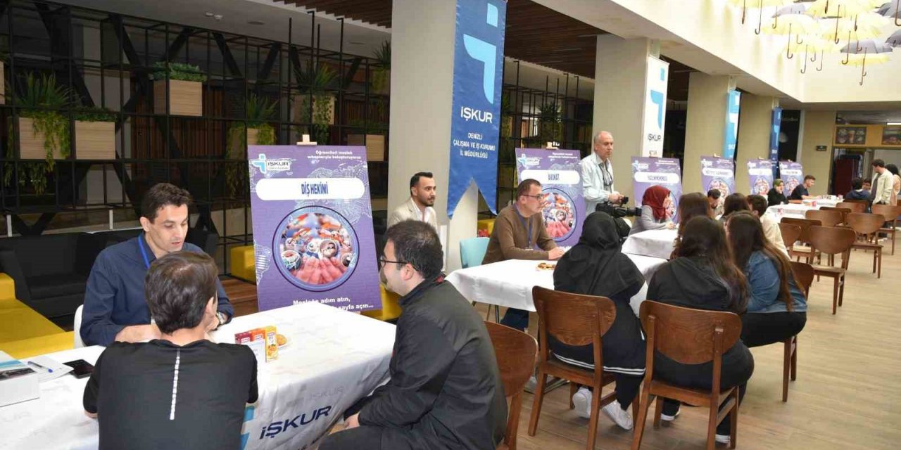 Öğrenciler geleceklerine yön veriyor