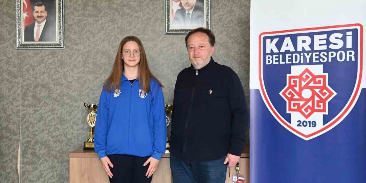 Başkan Orkan milli yüzücüyü ağırladı