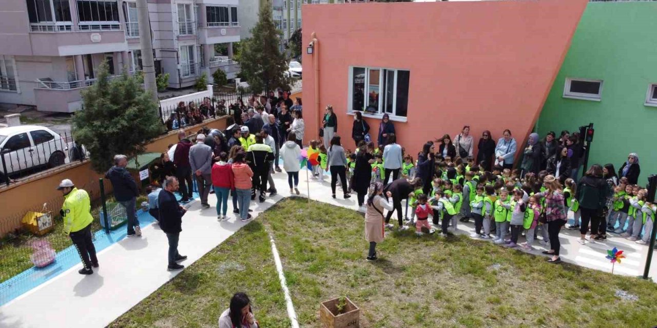 Uzunköprü’de öğrencilere uygulamalı trafik eğitimi