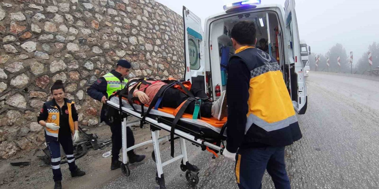 Hastaneye giderken hastanelik oldular: 2 yaralı