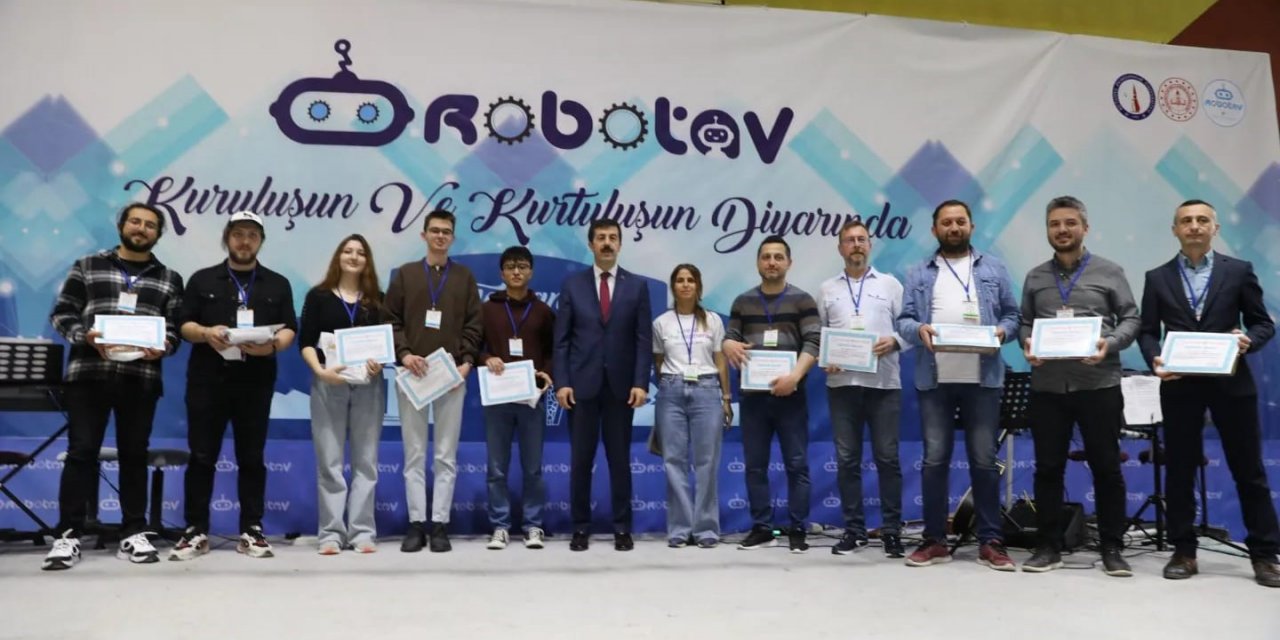 Rektör Tekin, öğrencileri tebrik etti