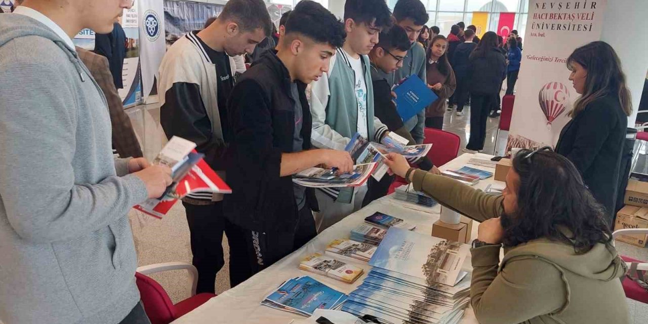 NEVÜ Kırşehir Üniversite Tanıtım ve Tercih Fuarı’nda