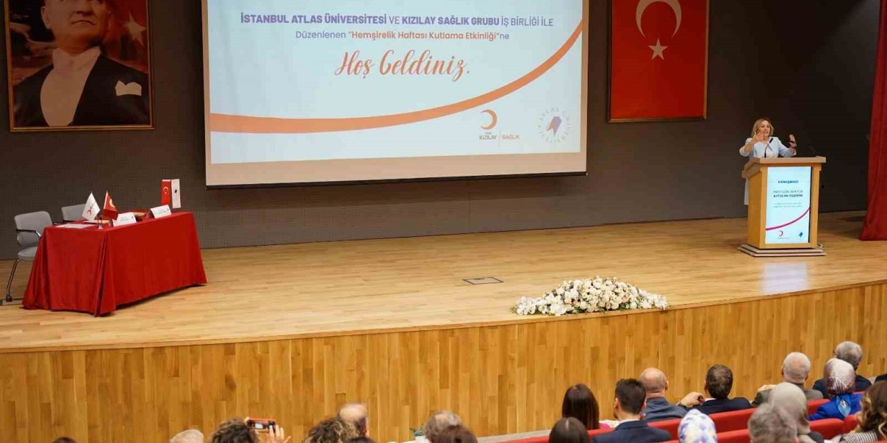 Hemşireler Günü “Hemşireler Geleceğimiz” başlığı altında ele alındı