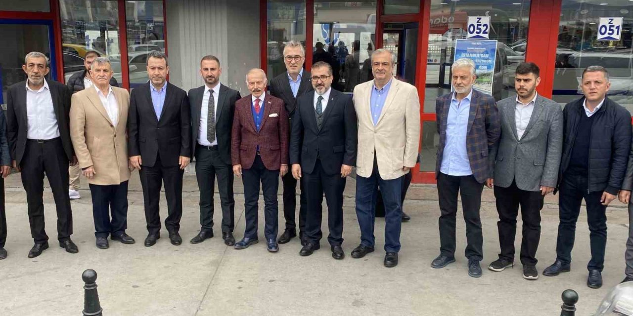 AK Partili aday Yıldırım, 15 Temmuz Demokrasi Otogarı’nda esnaf ile bir araya geldi