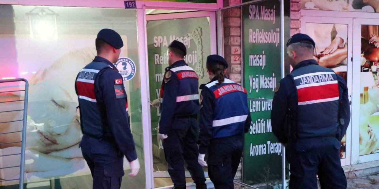 Jandarmadan Muğla ve Denizli’de masaj salonlarına fuhuş operasyonu