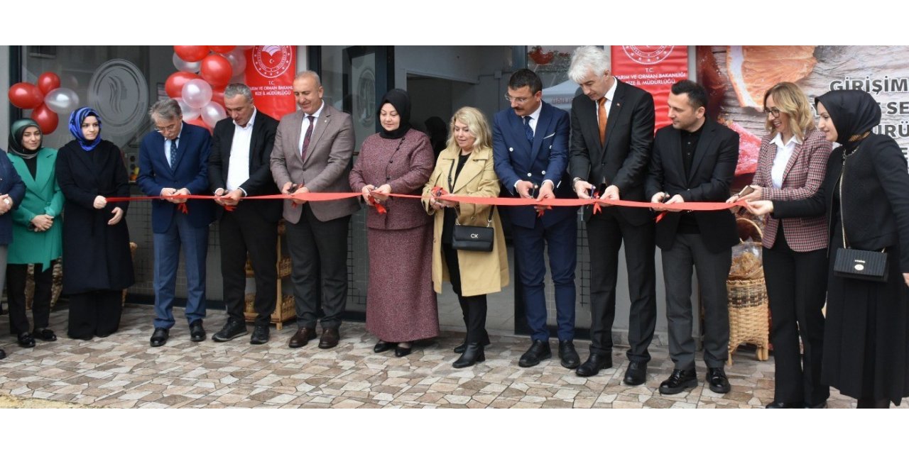 Girişimci kadınlara sebze ve meyve kurutma makinesi dağıtımı yapıldı