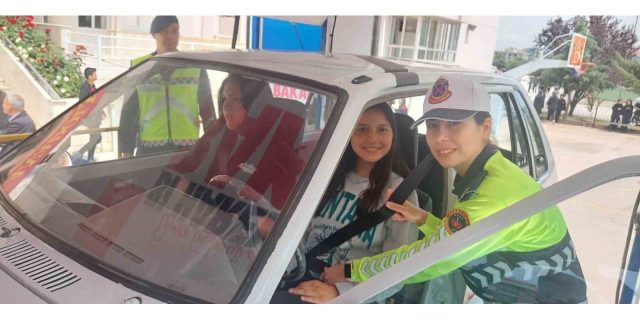 Jandarma 11 bin 775 öğrenciye trafik eğitimi verdi