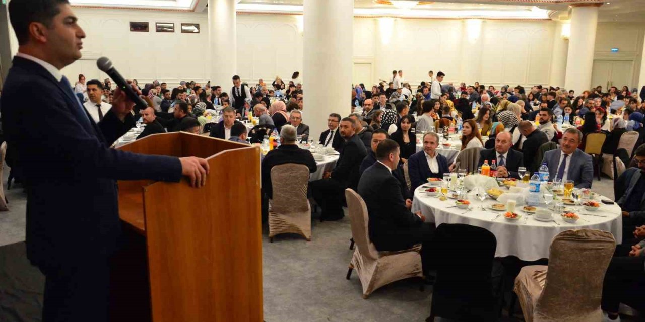 Özdemir: "Türkiye’de baskıcı rejim var diyenler, Muharrem İnce’ye ahlakla bağdaşmayacak tutum takındılar"