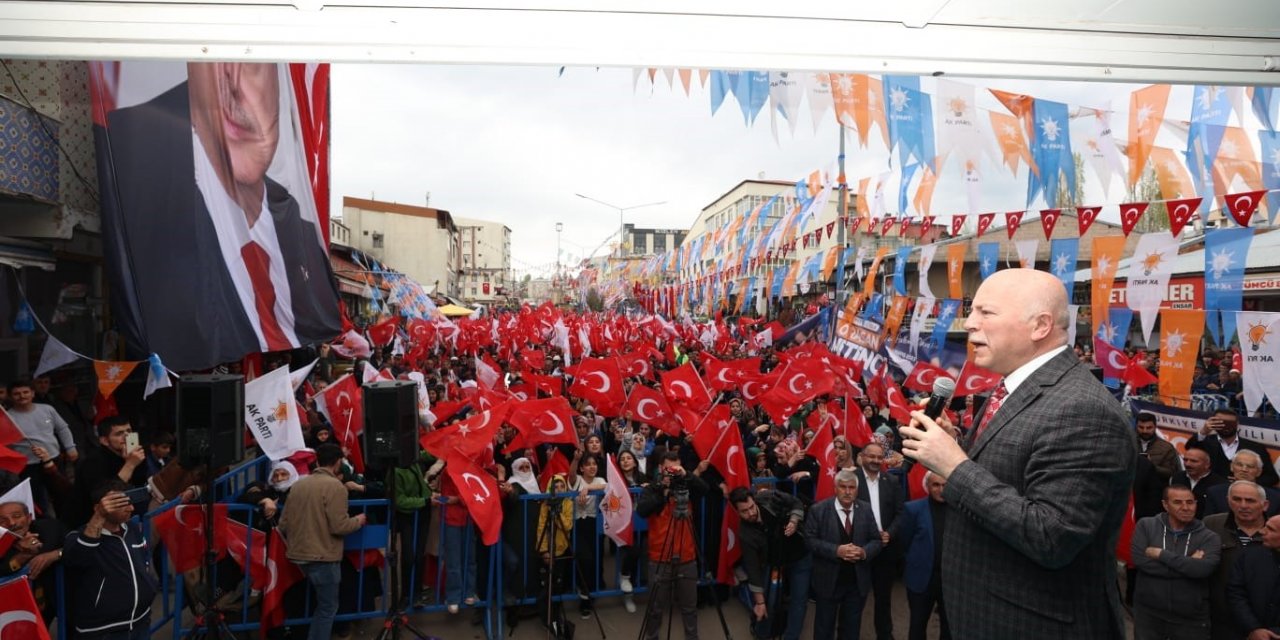 Ak Parti Horasan mitingine geniş katılım