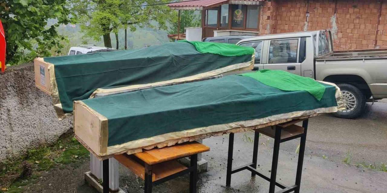 Trabzon’da iki kız kardeş aynı gün vefat etti