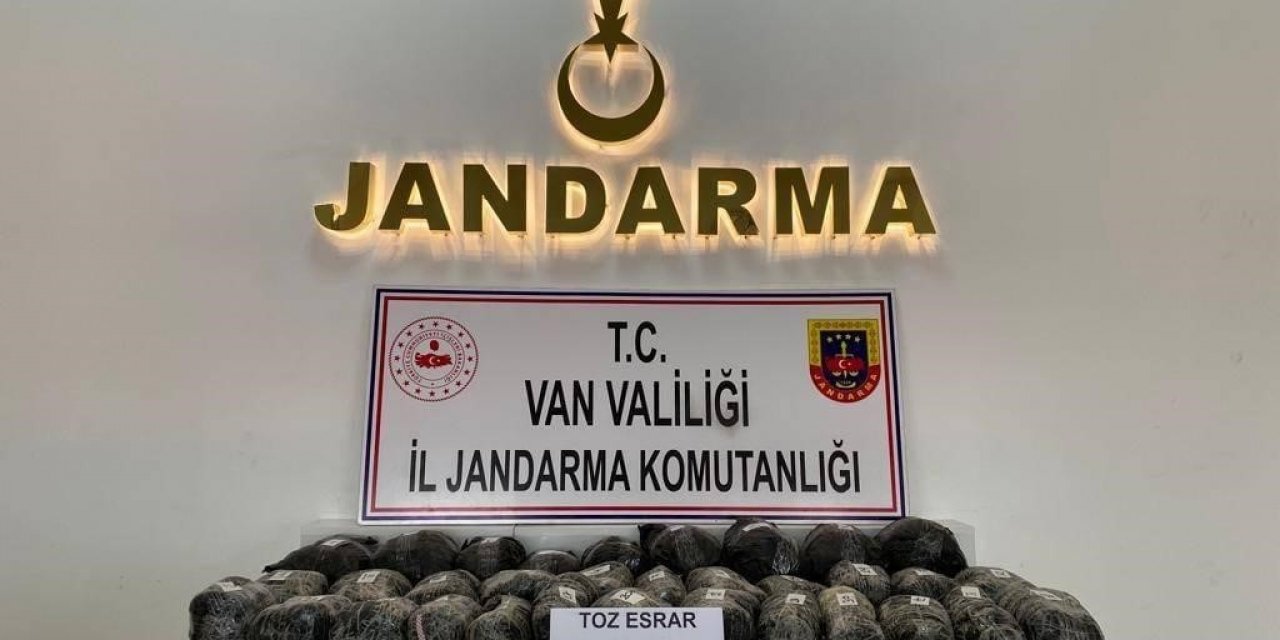Van’da kayalıklara gizlenmiş 36 kilogram esrar ele geçirildi