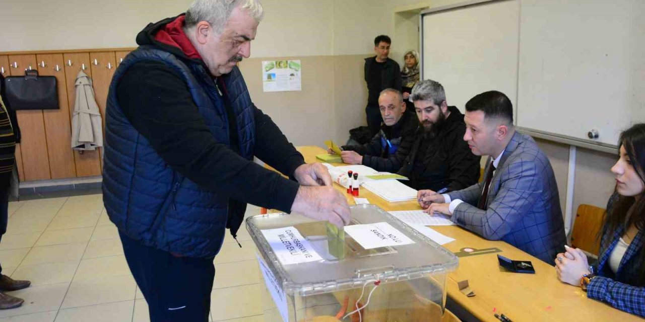 Kocaeli’de oy verme işlemleri başladı