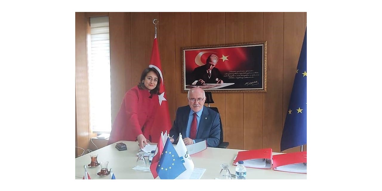 Uşak Üniversitesi ‘Gençlik Çalışıyor, Uşak Gelişiyor’ projesiyle gençlere mesleki eğitim verecek