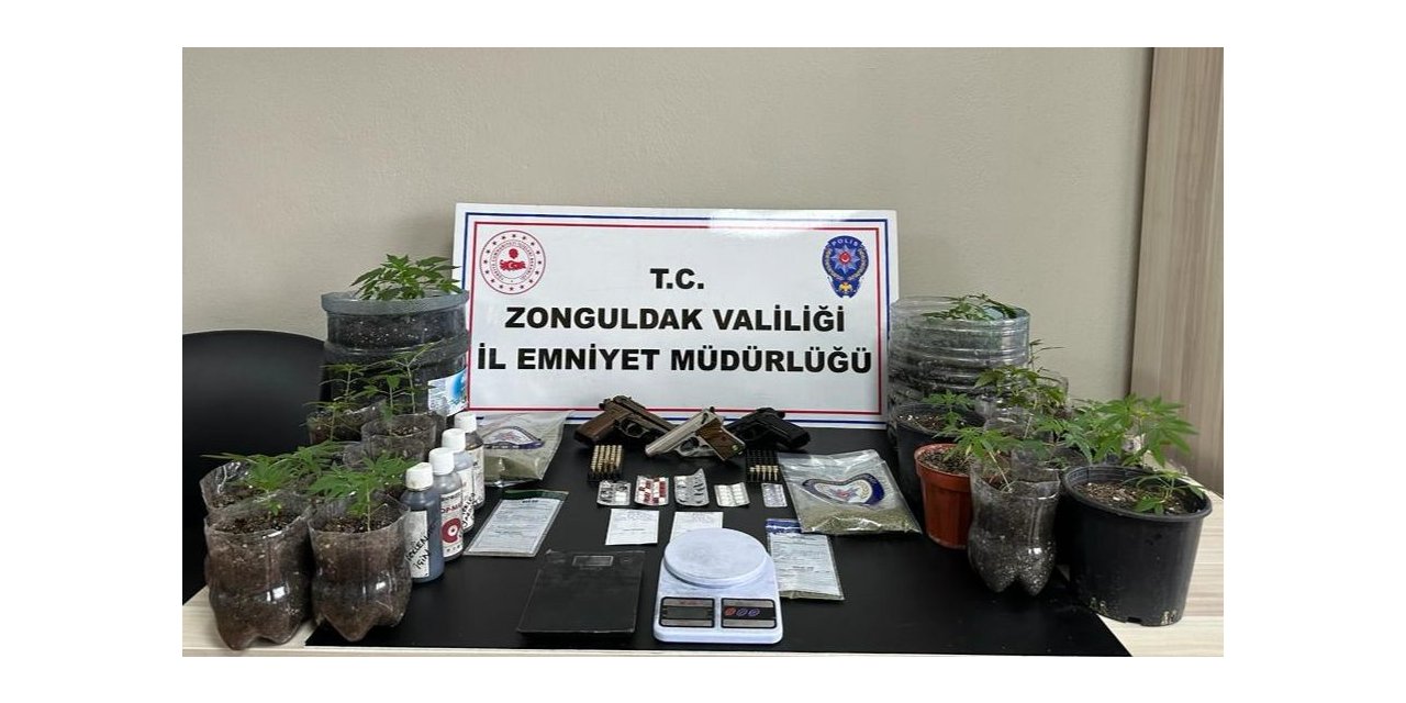 Polisten uyuşturucu operasyonu: 2 şüpheli tutuklandı