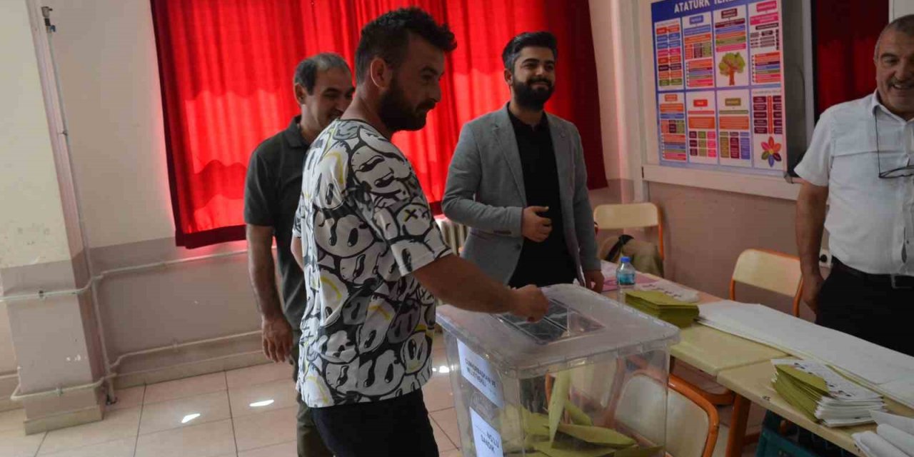 Didimliler sandığa koştu