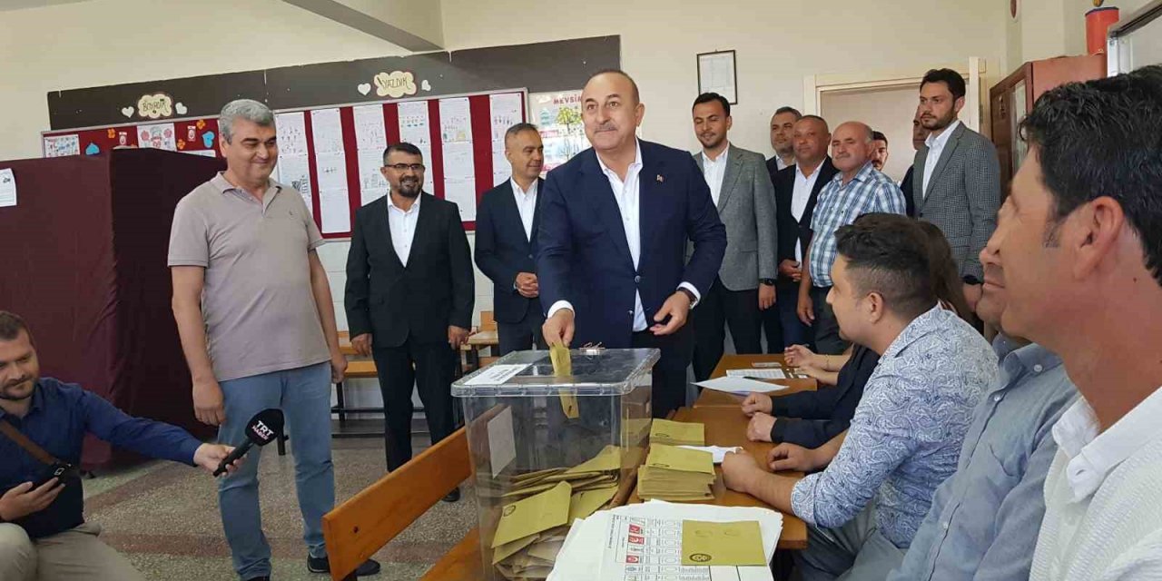 Bakan Çavuşoğlu oyunu Alanya’da kullandı