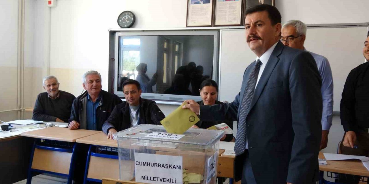 Burdur Valisi Arslantaş oyunu kullandı