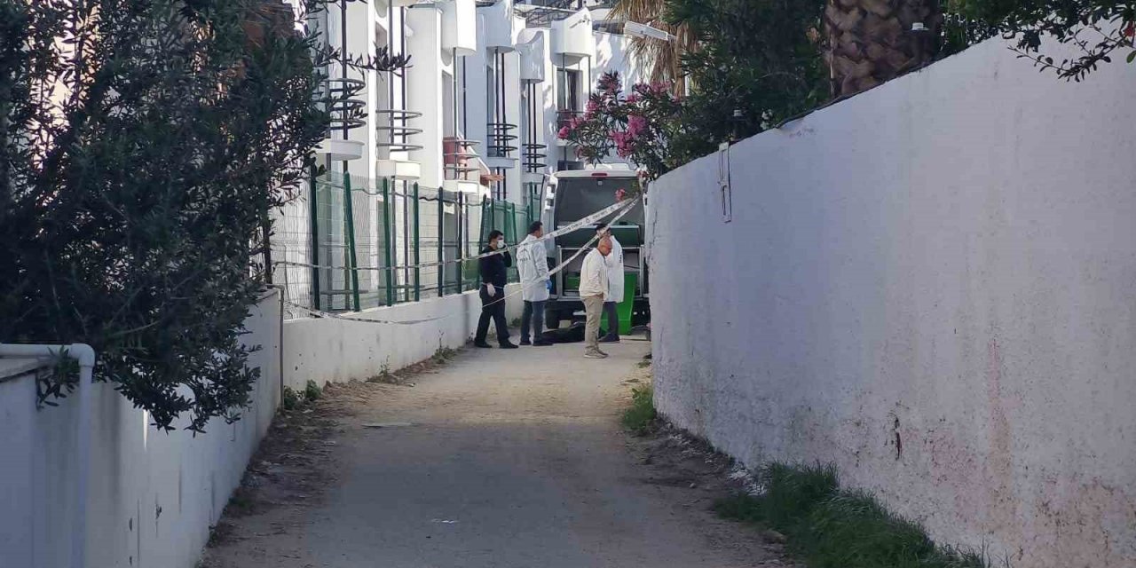 Kafasından vurularak öldürüldü