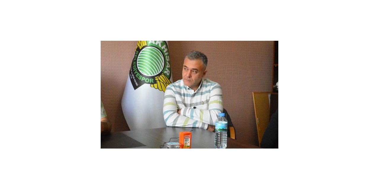 Oy kullanan anne ve babasını beklerken kalp krizi geçirip hayatını kaybetti