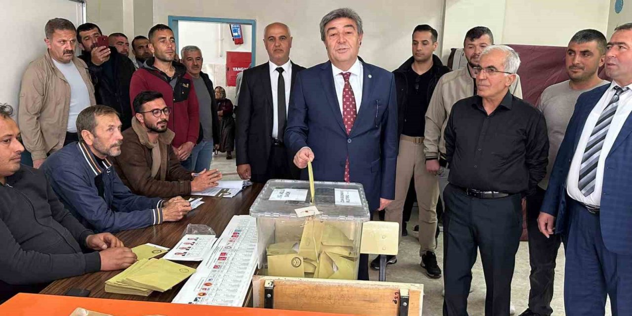 Ataş: "Sandıktan ne çıkarsa çıksın milli iradeye herkesin sonuna kadar saygı duyacağına inanıyorum"