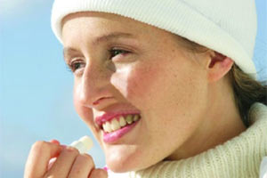 El ve dudaklarda oluşan çatlamalara dikkat!