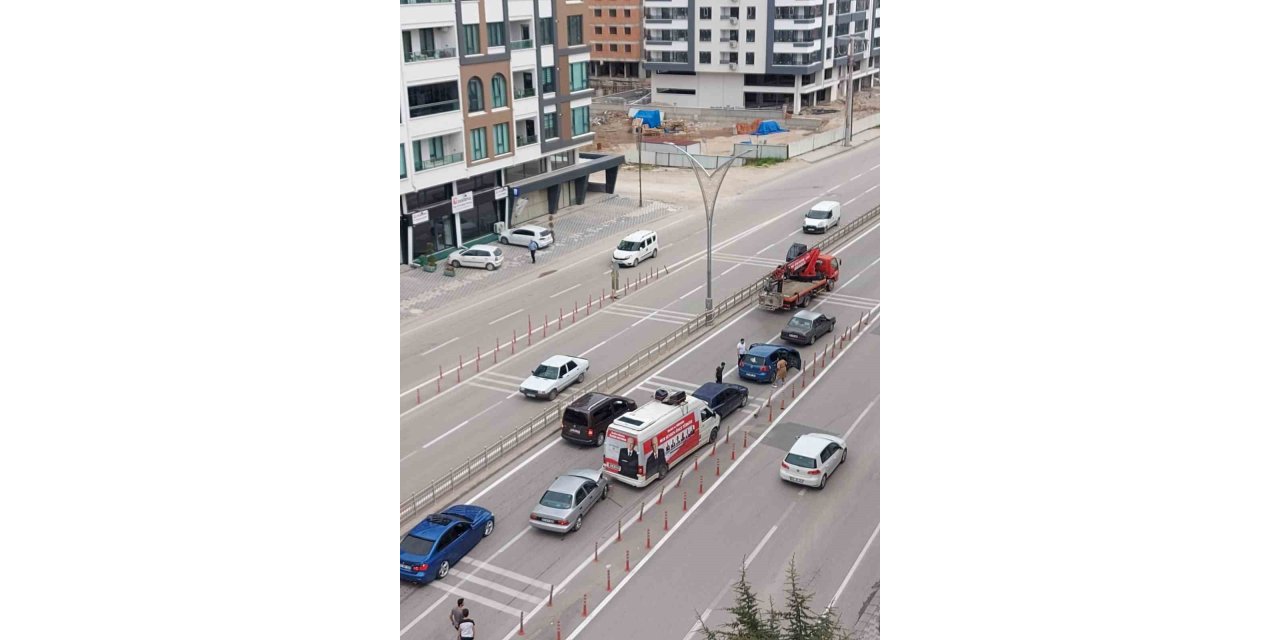 MHP seçim aracı zincirleme kazaya karıştı