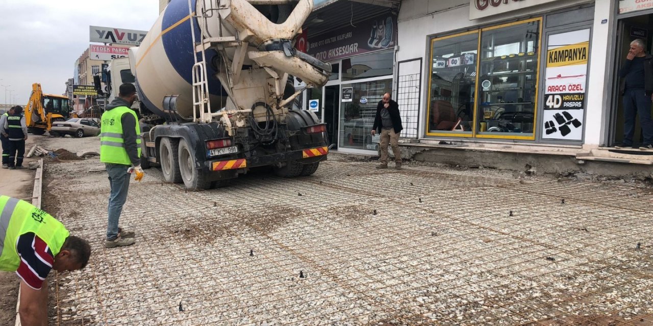 Körfez caddelerinde hummalı çalışma