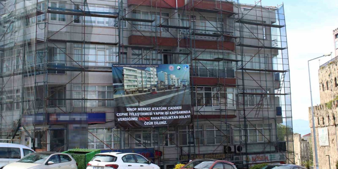 Sinop Saat Kulesi’ne komşu binalar tek renk olacak