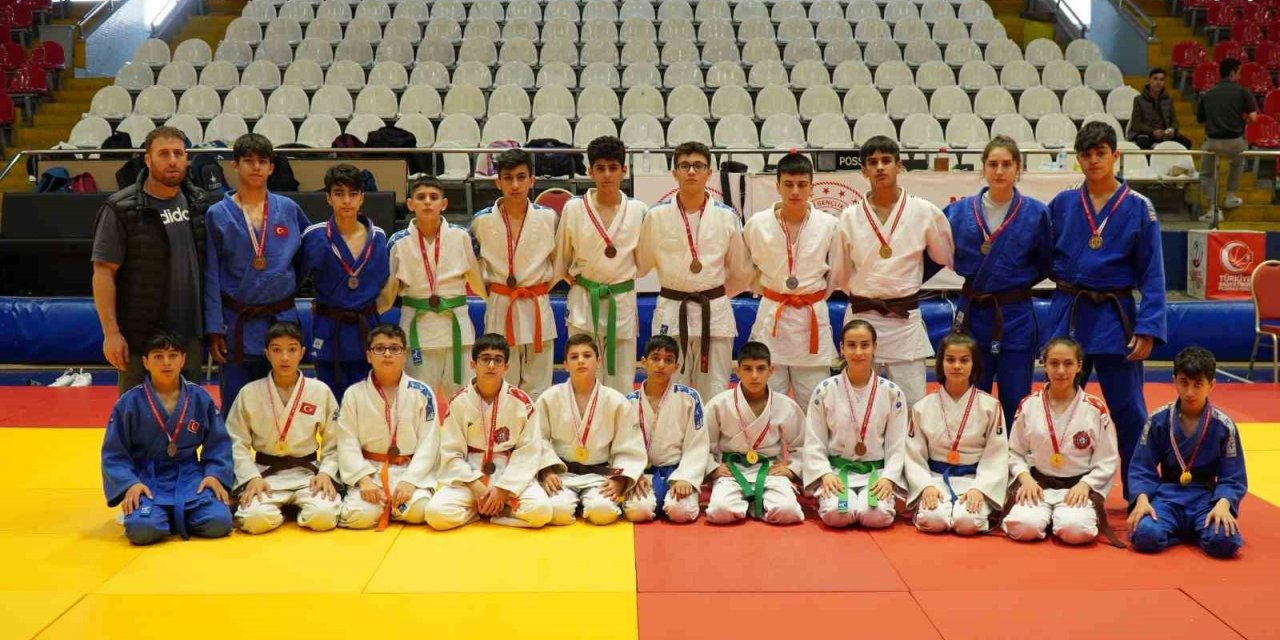 Manisa’da Anadolu Yıldızlar Ligi Judo İl Seçmeleri yapıldı