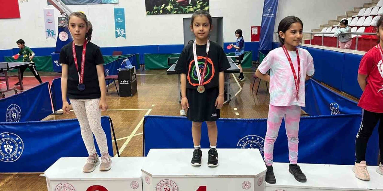 Nazillili minikler şampiyon oldu