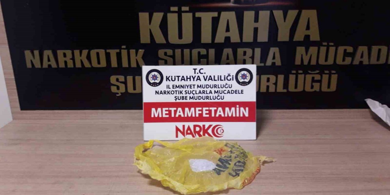 Kütahya’da şüphe üzerine durdurulan şahsın üzerinde uyuşturucu bulundu