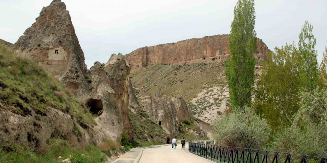 "Kapadokya’nın Giriş Kapısı" Soğanlı bu bahar başka güzel