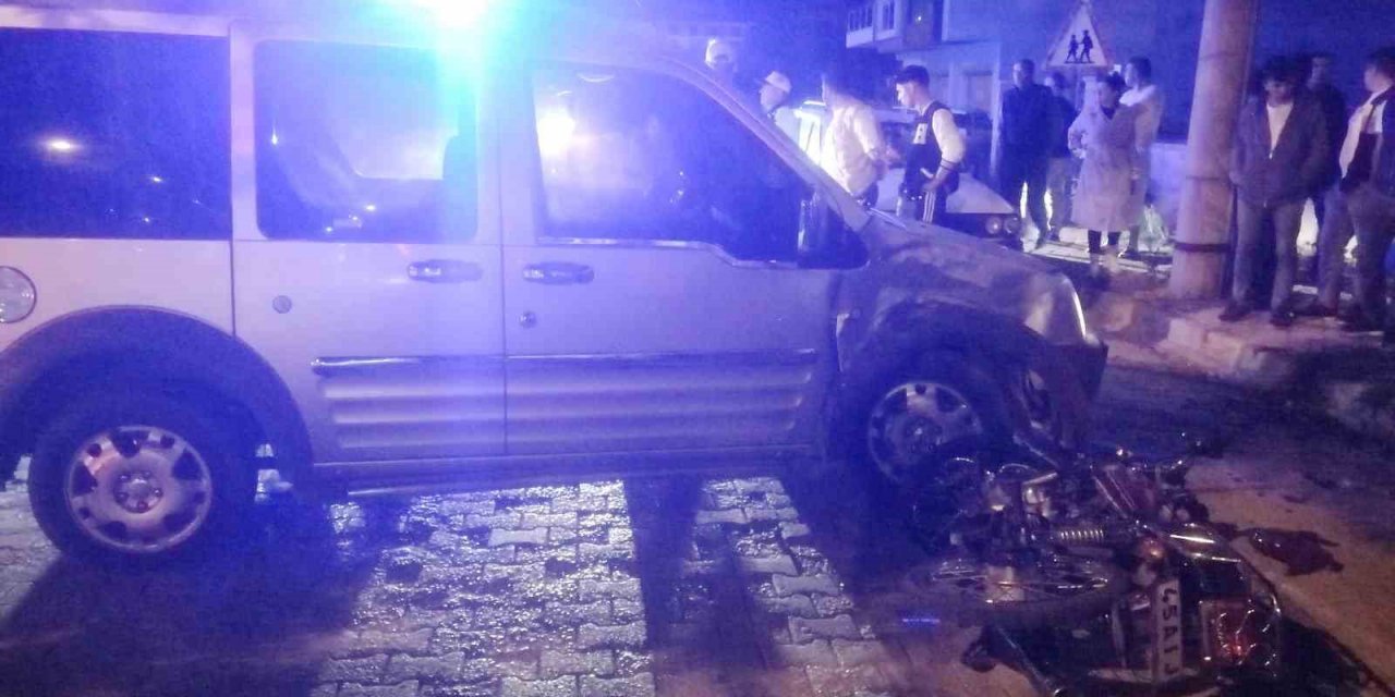 Manisa’da kamyonet motosikletle çarpıştı: 1 ölü, 1 yaralı
