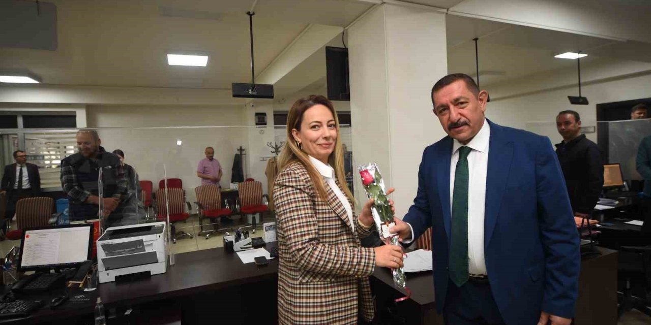 Başkan Vidinlioğlu, belediye personelinin Anneler Günü’nü kutladı