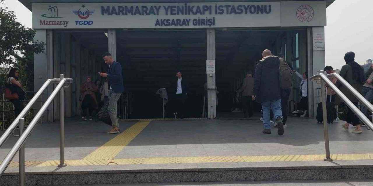 Yenikapı Marmaray’da raylara atlayan şahıs hayatını kaybetti