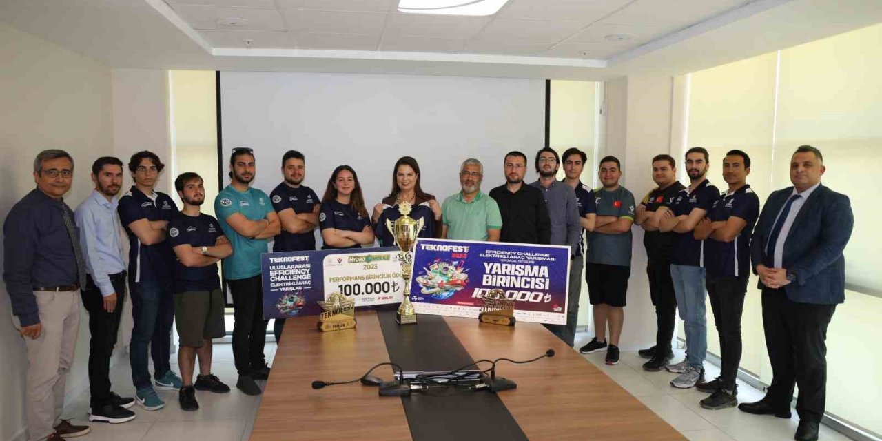 Çukurova Üniversitesi 1.5 Adana Elektromobil Takımı yine şampiyon oldu