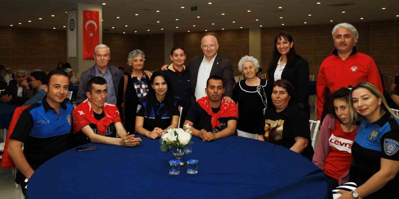 Menteşe’de engelli bireyler için ‘asker’ kınası gerçekleştirildi