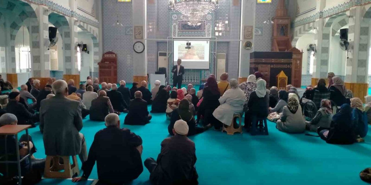 Aydın’da hac eğitim seminerleri devam ediyor