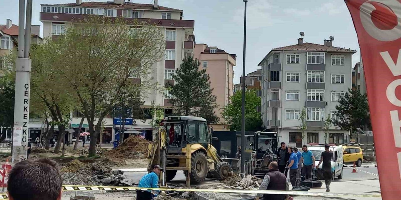 Doğal gaz borusunu patlattılar: Çerkezköy’de doğal gaz paniği