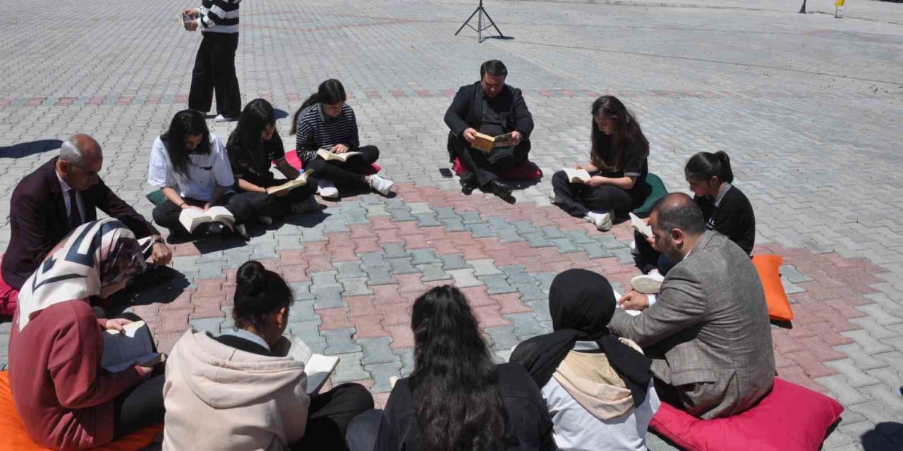 Bulanık’ta okuma etkinliği düzenlendi