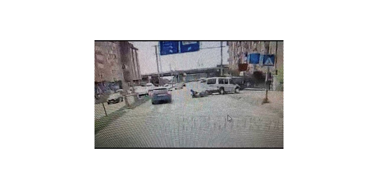 Kdz. Ereğli’de hatalı dönüş kaza getirdi, o anlar kameraya yansıdı