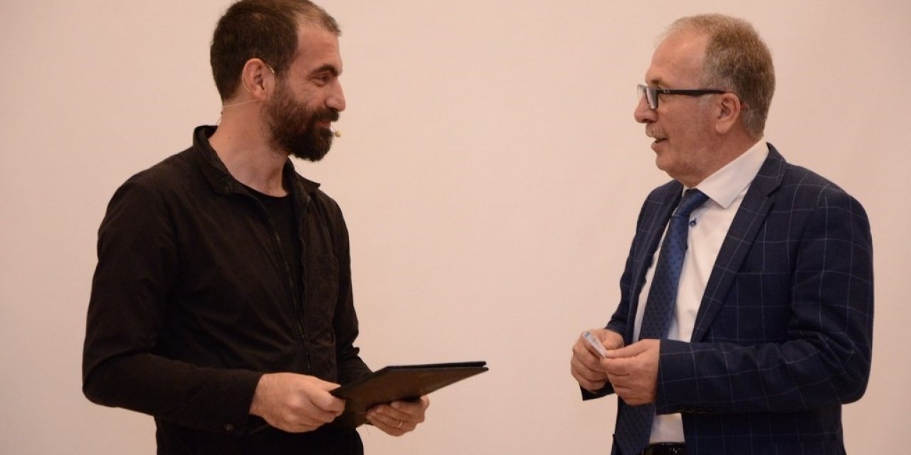 BARÜ mezunu Mehmet Cemil Aktaş’dan gururlandıran başarı